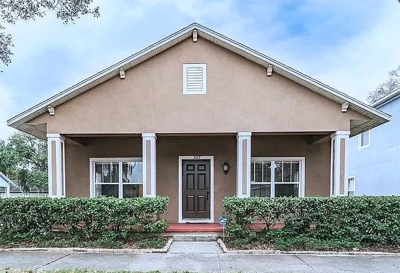 307 E Kirby St