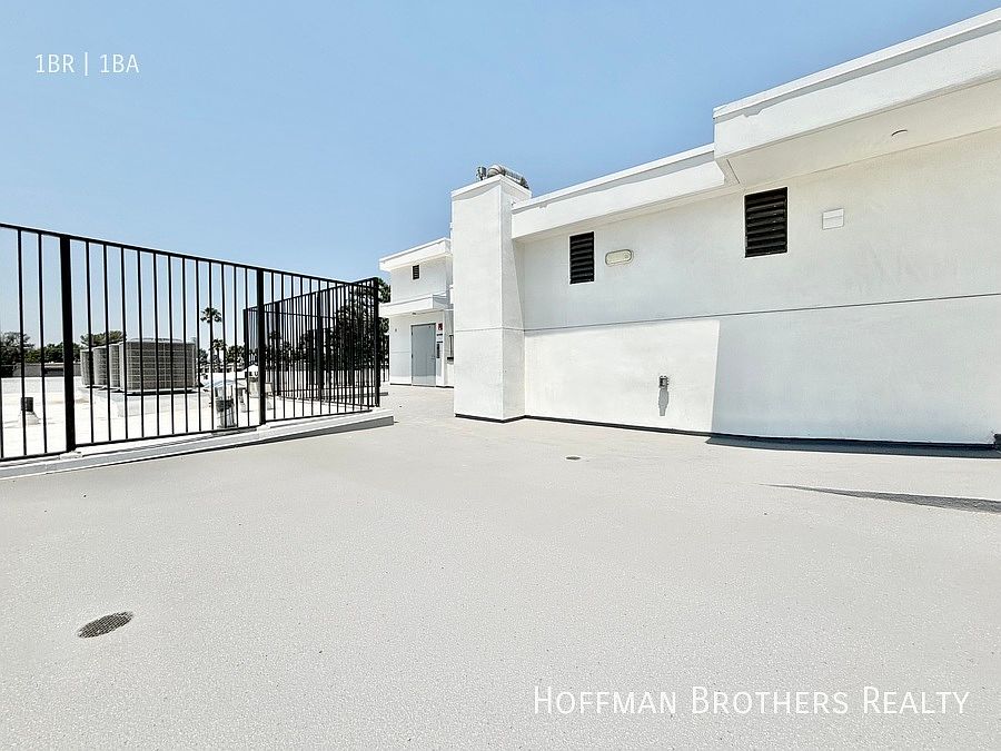 1st image of 4408 Fulton Ave #304