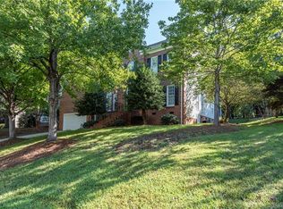 5801 Kinglet Ln, Charlotte, NC 28269