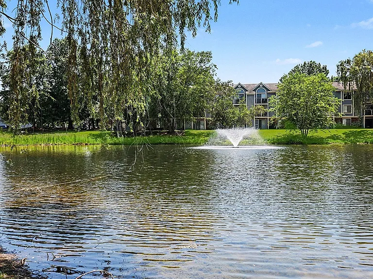 Byron Lakes Apartments — Photo 85