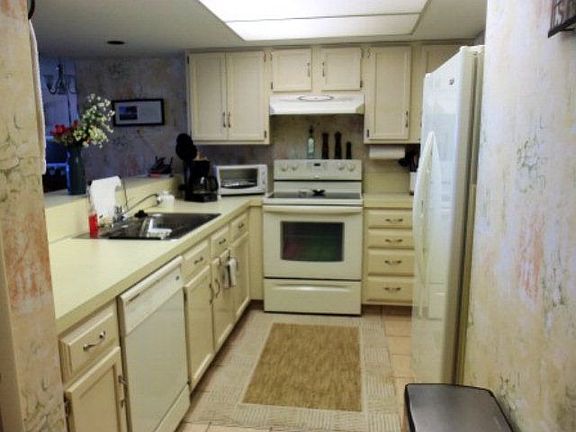 2nd image of 7000 Gulf Blvd #801