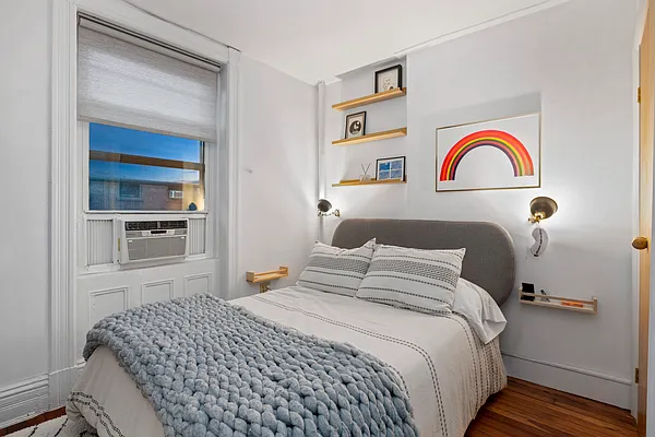 Rented by Douglas Elliman | media 14