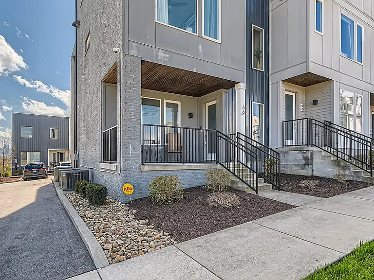 66 Fern Ave — Photo 43