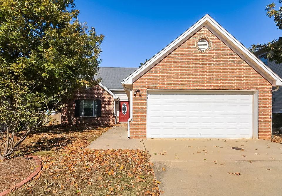 11 Grier Ln