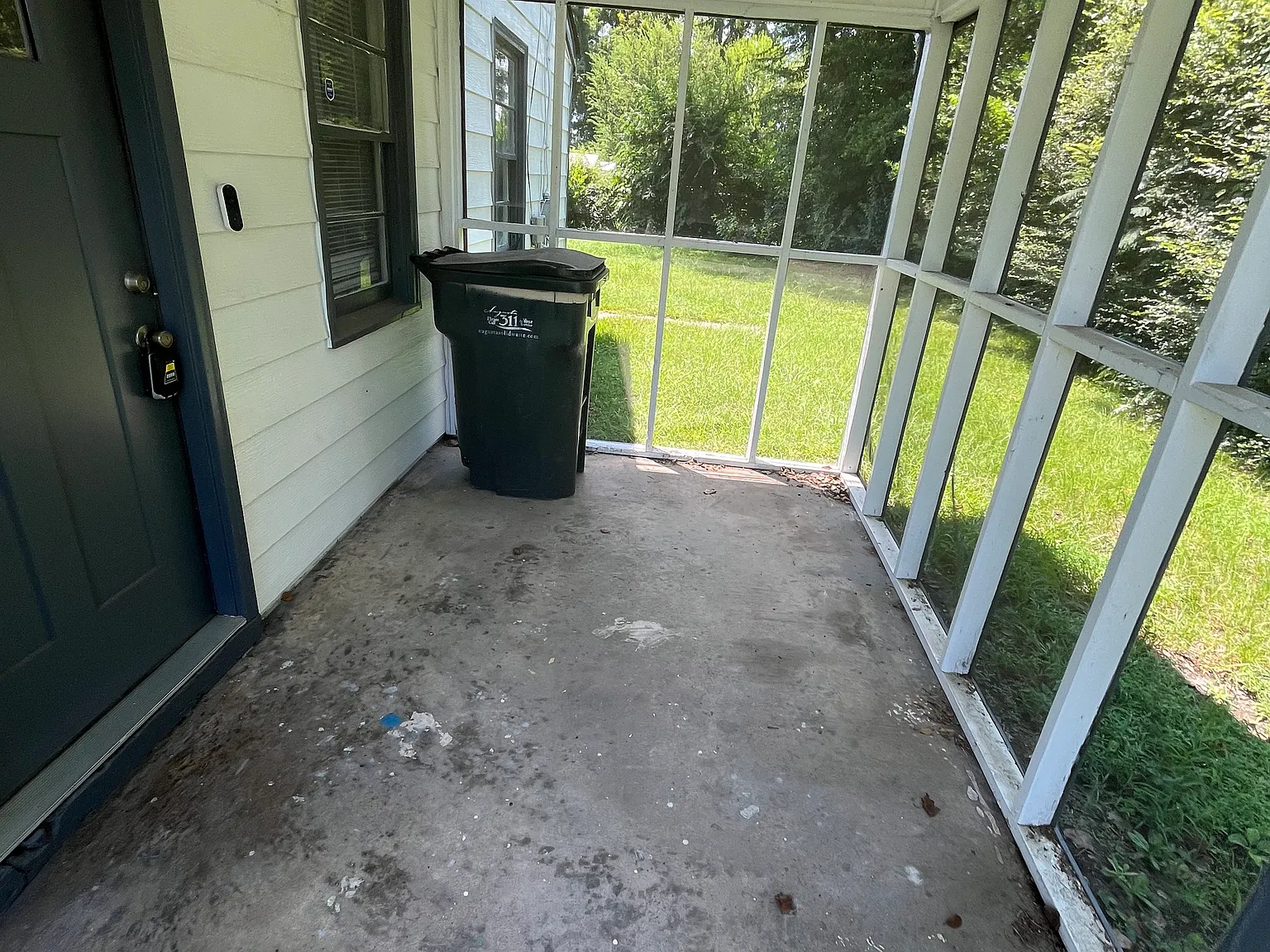 2 bed, 744 sqft, $1,100 — Photo 2