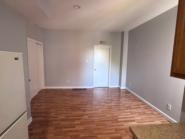 1512 W Westmoreland St #3 — Photo 3