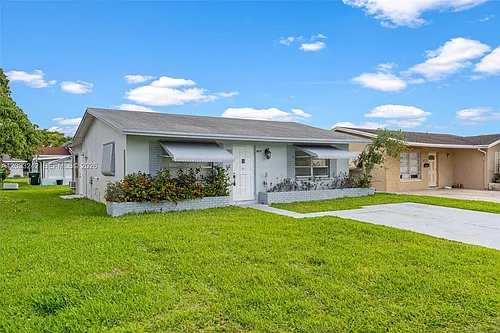 7505 NW 58th St Photo 1