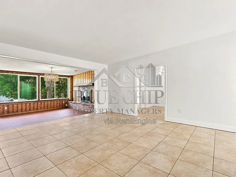 6714 Nina Rosa Dr — Photo 7