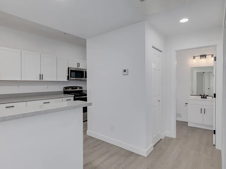 Mountain Vista Apartments — Photo 11