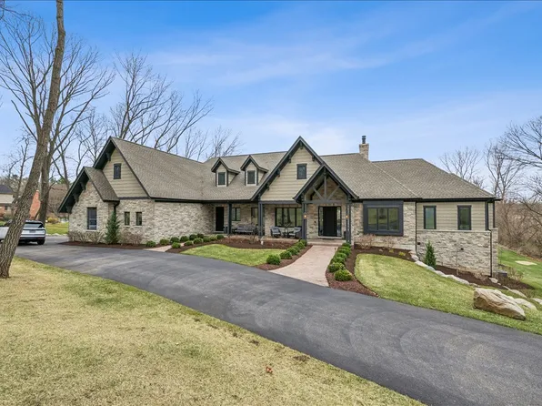 3873 Carlisle Dr, Prairie Grove, IL 60012