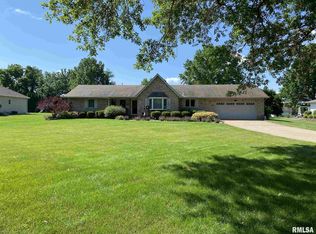 39 Estate Rd, Geneseo, IL 61254