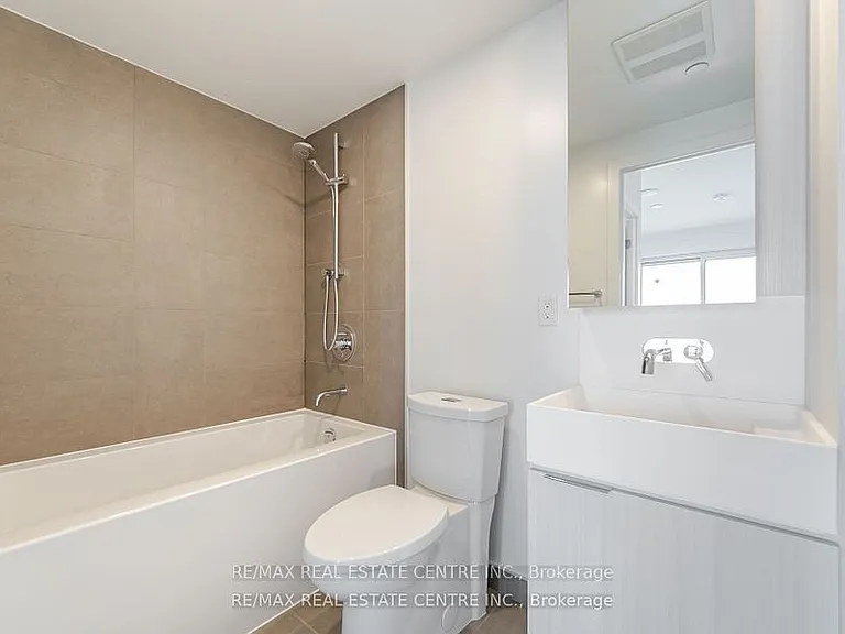 370 Martha St #1703 — Photo 25