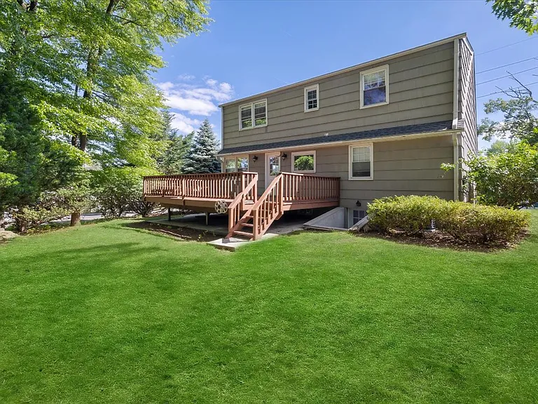 101 Pershing Rd — Photo 28