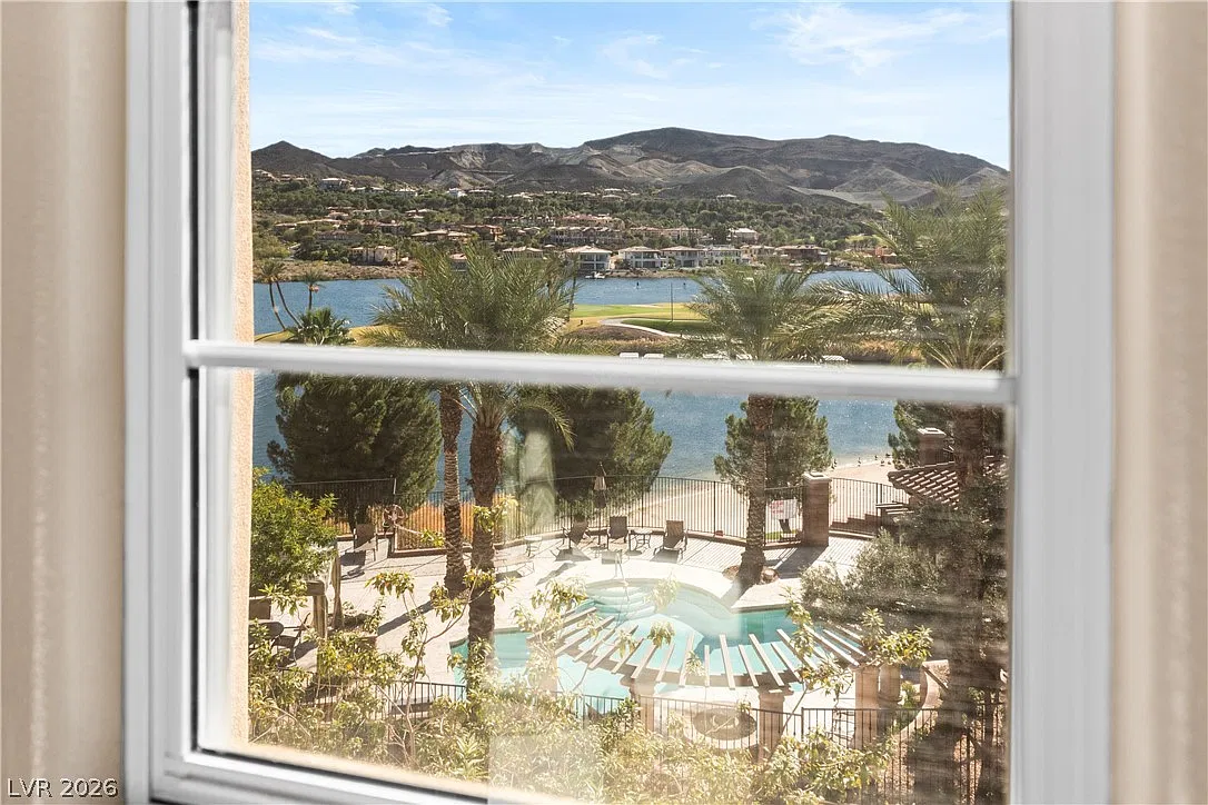 2 bed, 2.5 bath, 1599 sqft, $2,350 — Photo 1