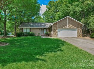 9540 Rainbow Forest Dr, Charlotte, NC 28277