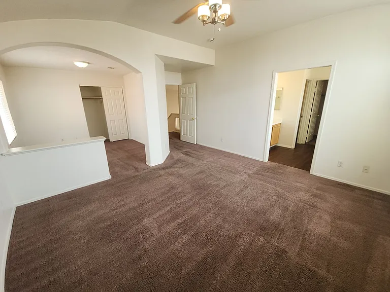9907 Sparrow Ridge Ave — Photo 23