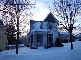 308 Conkey St, Burlington, WI 53105