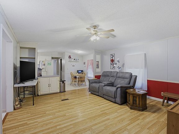 2nd image of 17427 Peloquin Rd