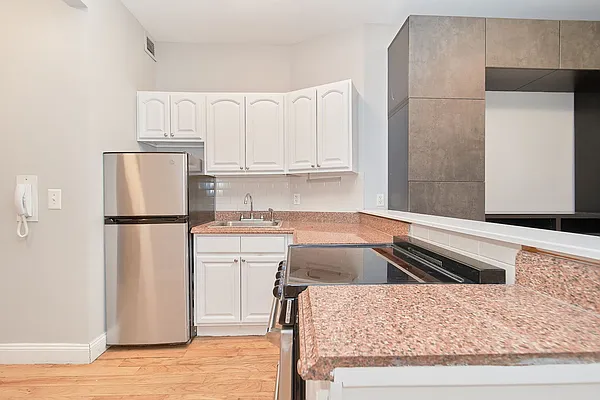 Rented by Living New York | media 10