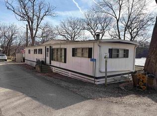 26066 222nd Ave, Delhi, IA 52223