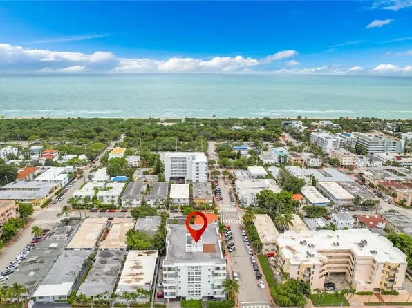 8001 Byron Ave APT 2E, Miami Beach, FL 33141