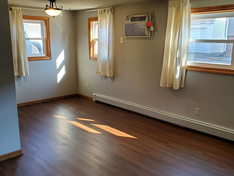 2nd image of 3512 22nd Ave NW #1