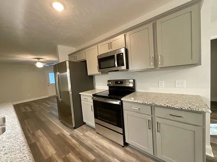 1204 Woodridge Dr #A — Photo 5