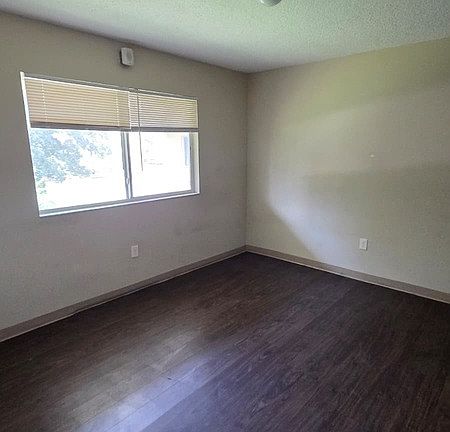 5th image of 3015 County Road Smith St #46