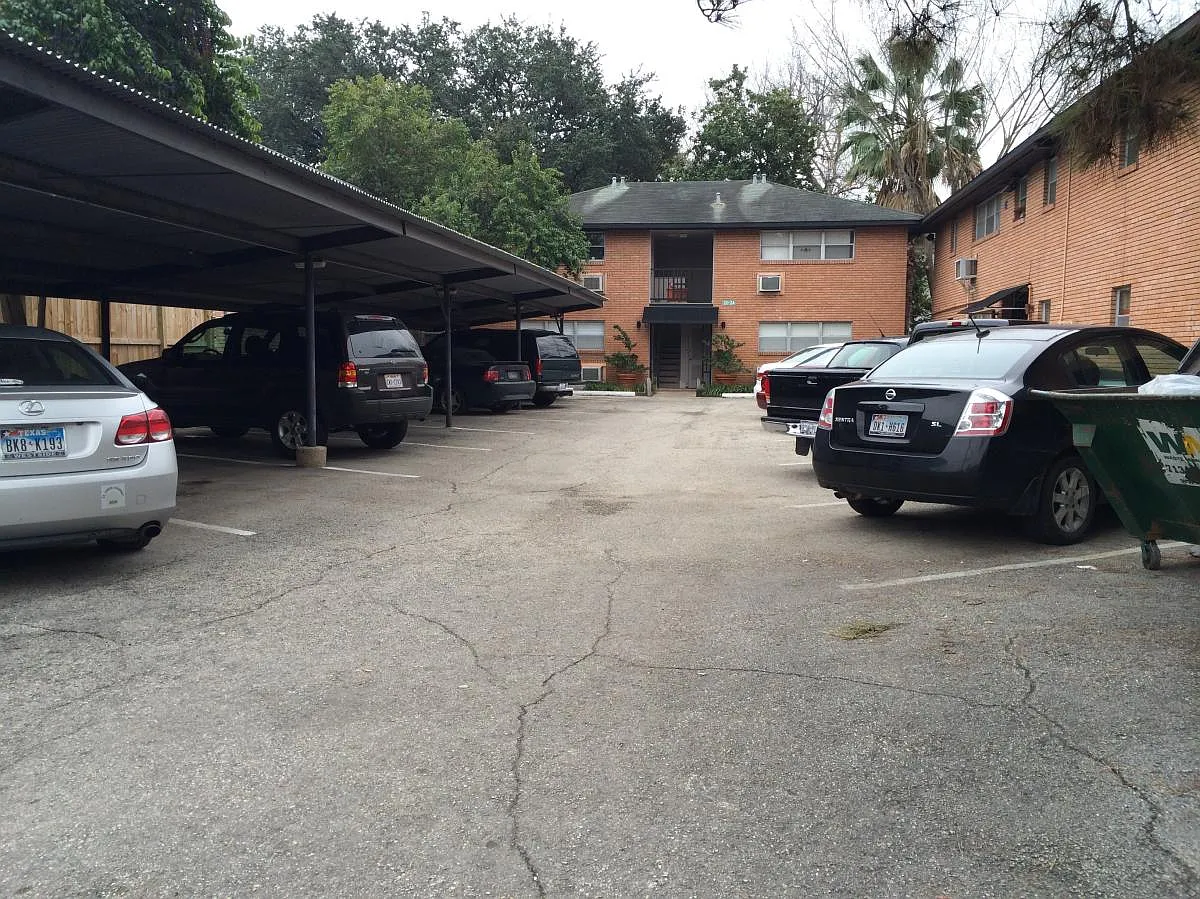 1 bed, 650 sqft, $1,050 — Photo 2
