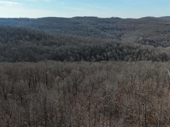 (undisclosed Address), Compton, AR 72624