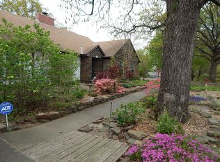 722 E Calvin St, Fayetteville, AR 72703