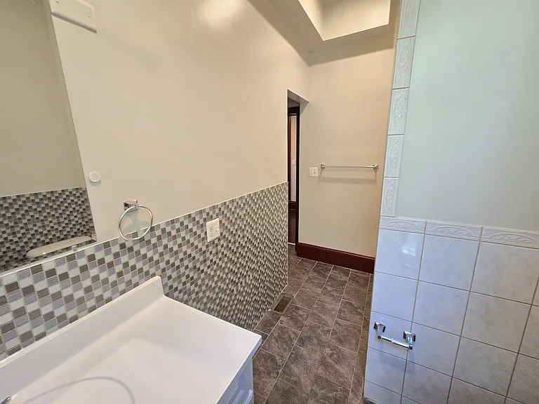 804 Hollins St #1 — Photo 14
