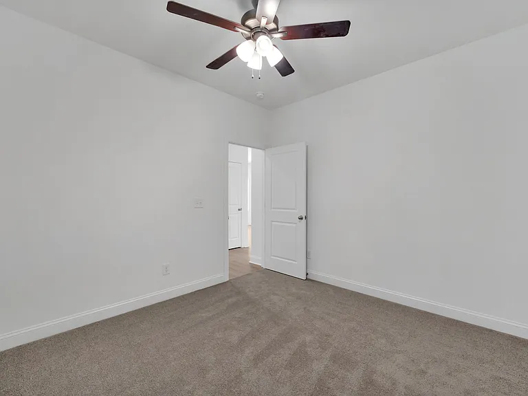 233 Broad St — Photo 28