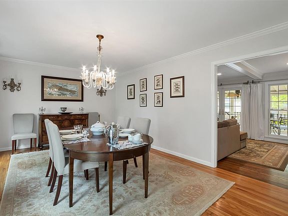 4th image of 848 Carillon Ct