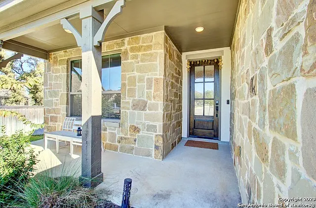 4 bed, 3.5 bath, 2730 sqft, $3,400 — Photo 4
