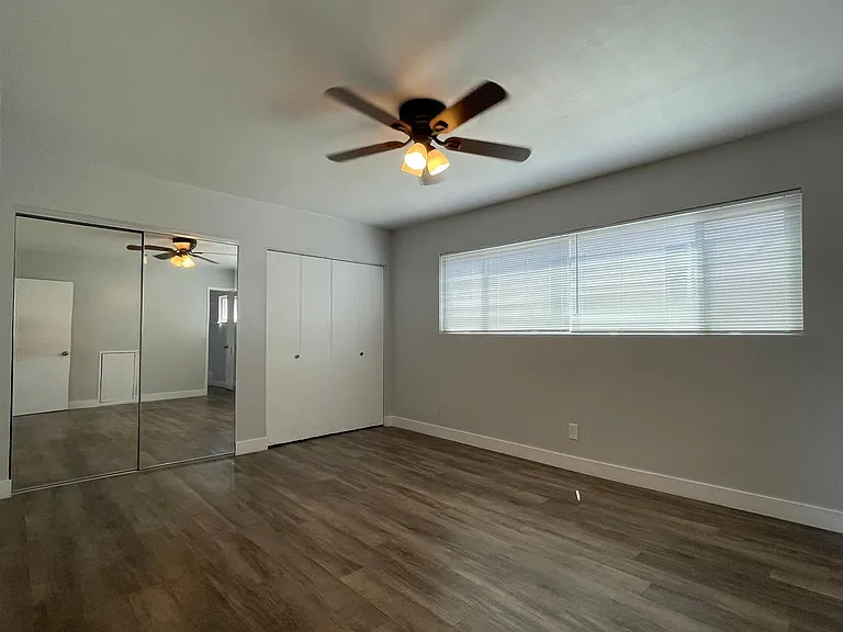 1969 Cedar Ave #5 — Photo 9