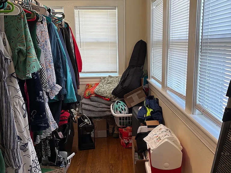 Walk In Closet w/ Walls of Windows! Blinds for all rooms Provided by Landlord.