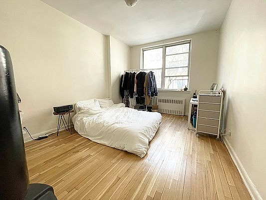 3rd image of 66 E 80th St #2A