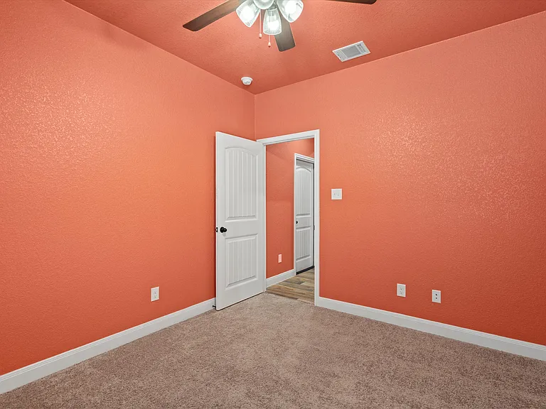 1602 Flatland Trl — Photo 22