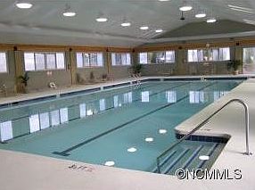 4th image of 219 Kenmure Dr