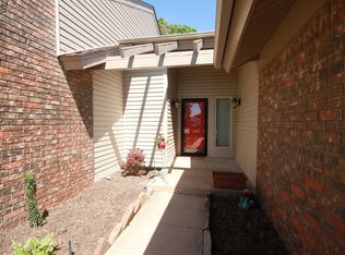 109 SE 27th St, Moore, OK 73160