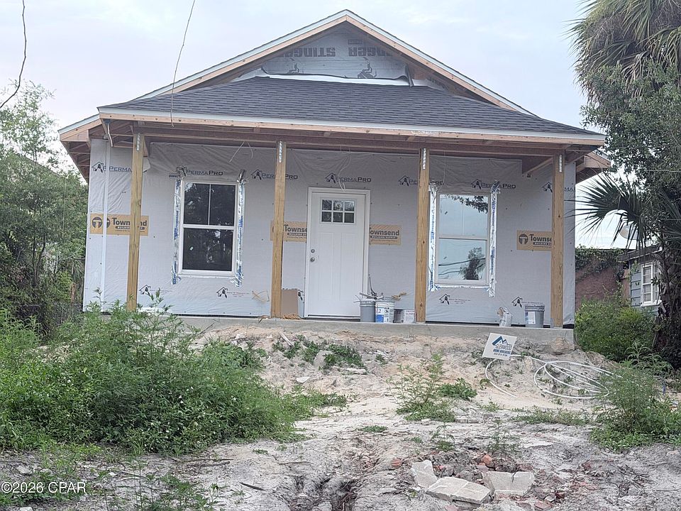 1st image of 803 E 8th St