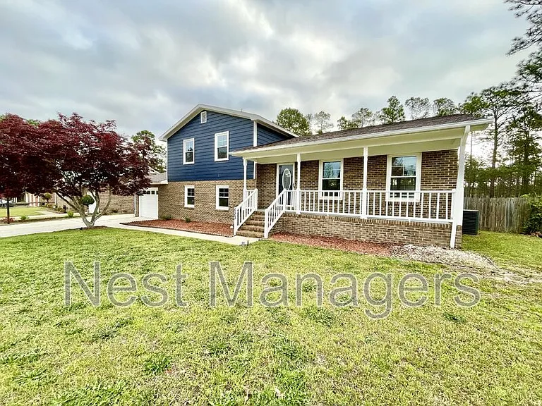 623 Daharan Dr — Photo 2