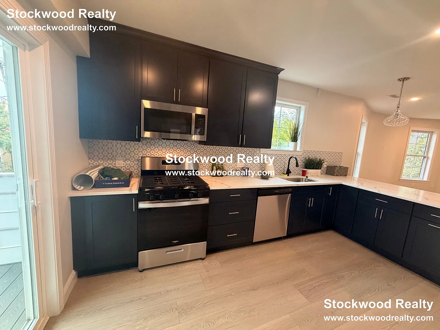 2 bed, 1150 sqft, $3,400 — Photo 3