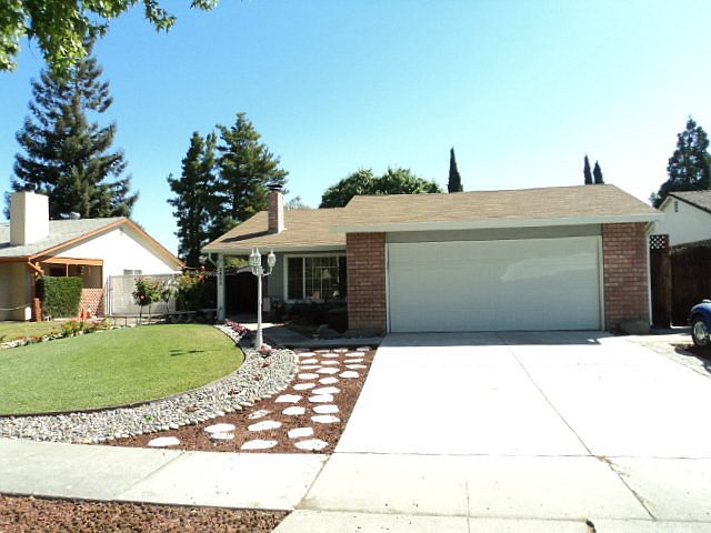 1st image of 3902 Yolo Dr