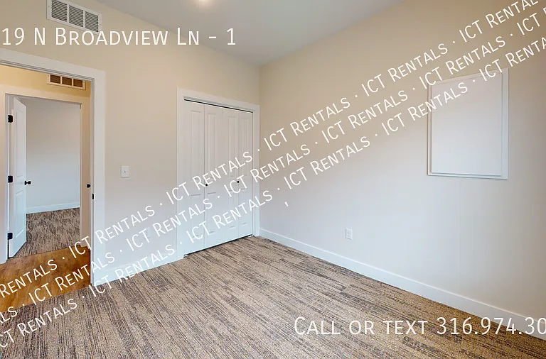 1119 N Broadview Ln #1 — Photo 12