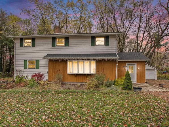 23267 Adams Rd, South Bend, IN 46628