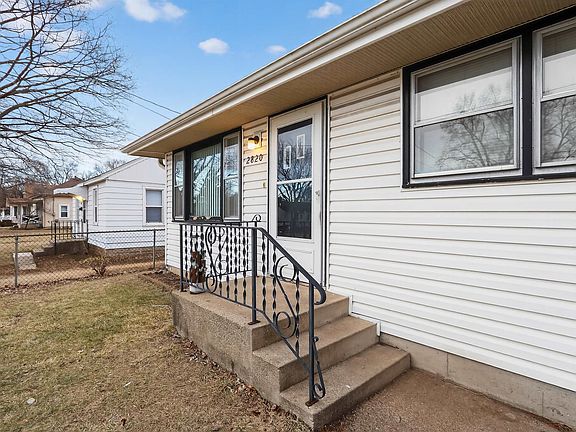 3rd image of 2820 Hanson St