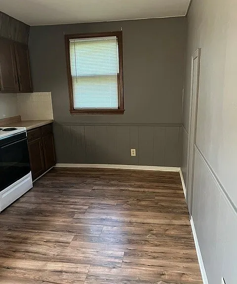 308 W Washington St — Photo 2