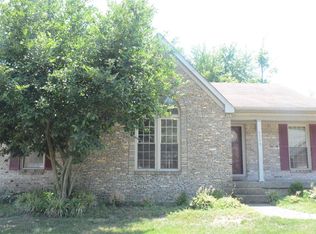 8710 Timberline Dr, Louisville, KY 40291
